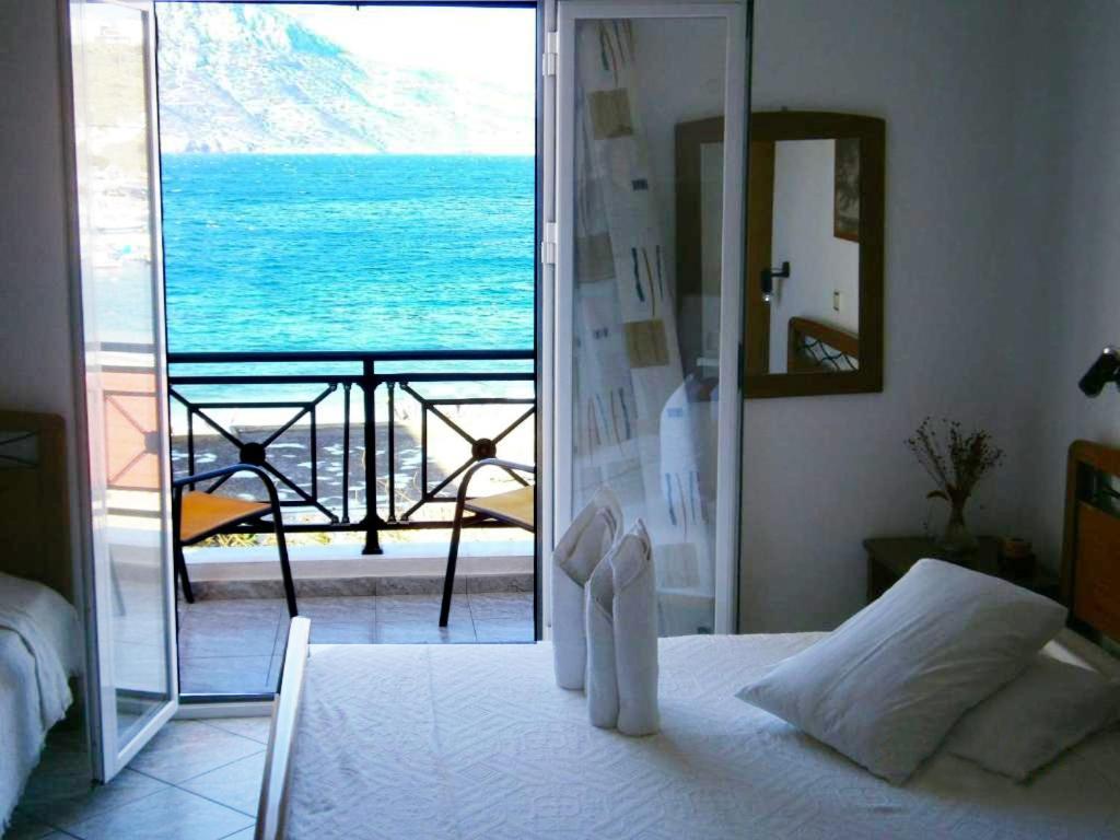 Costareli Aparthotel ฟูร์นีอิคาเรียส ภายนอก รูปภาพ
