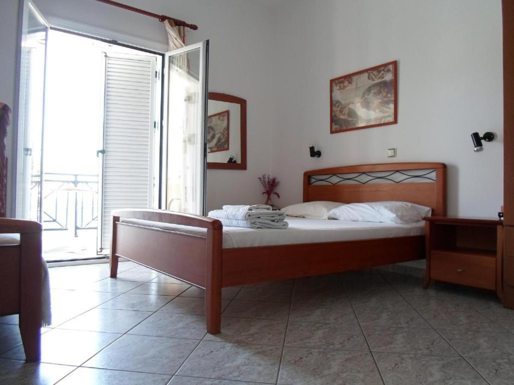 Costareli Aparthotel ฟูร์นีอิคาเรียส ภายนอก รูปภาพ