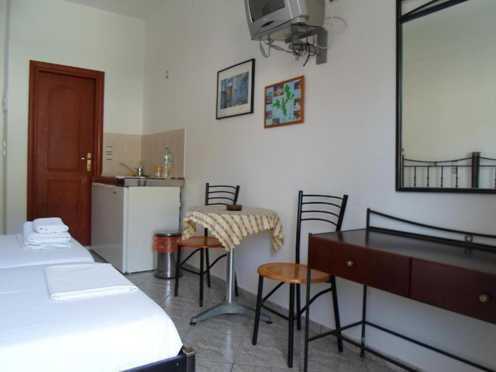 Costareli Aparthotel ฟูร์นีอิคาเรียส ภายนอก รูปภาพ