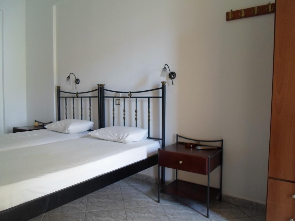 Costareli Aparthotel ฟูร์นีอิคาเรียส ภายนอก รูปภาพ